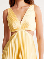 Lina – Romantic Ruffle Dress